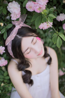 我和寂寞丰满的寡妇